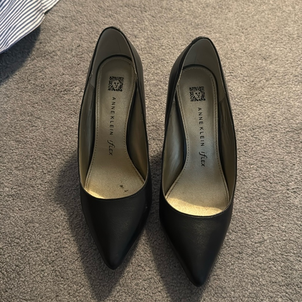 Anne Klein iFlex pumps with leopard heel